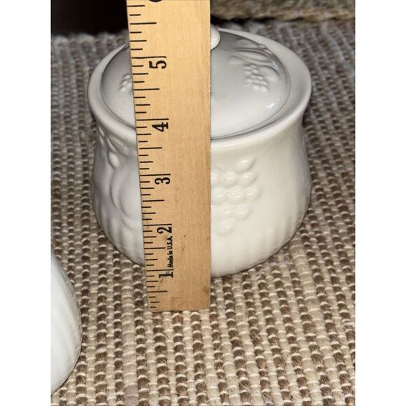 Libbey Classic White Porcelain   creamer, sugar bowl, salt and pepper shaker set - Picture 12 of 13